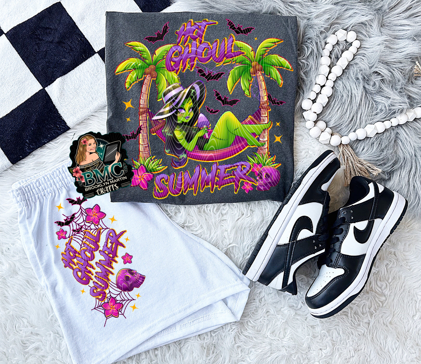 Hot Ghoul Summer no Background T-SHIRT & HOODIE