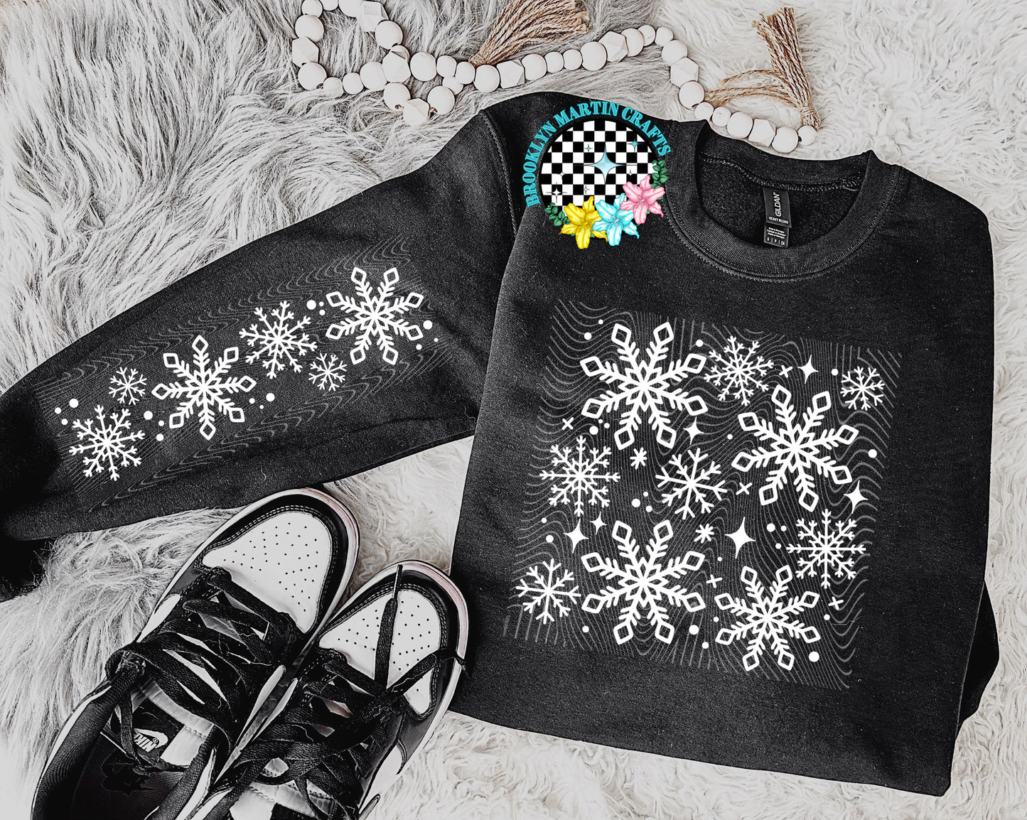 Christmas White Snowflakes T-SHIRT & HOODIE