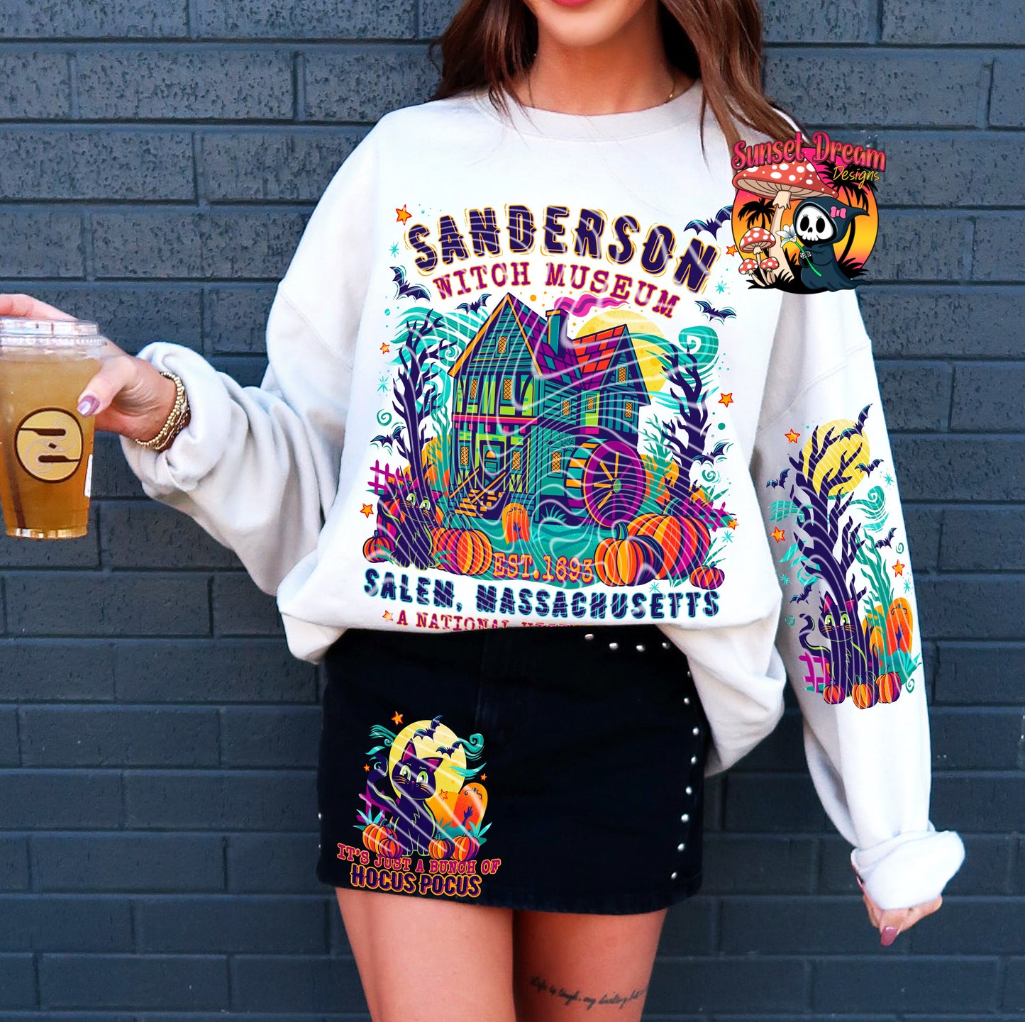 Sanderson Witch Museum T-SHIRT & HOODIE