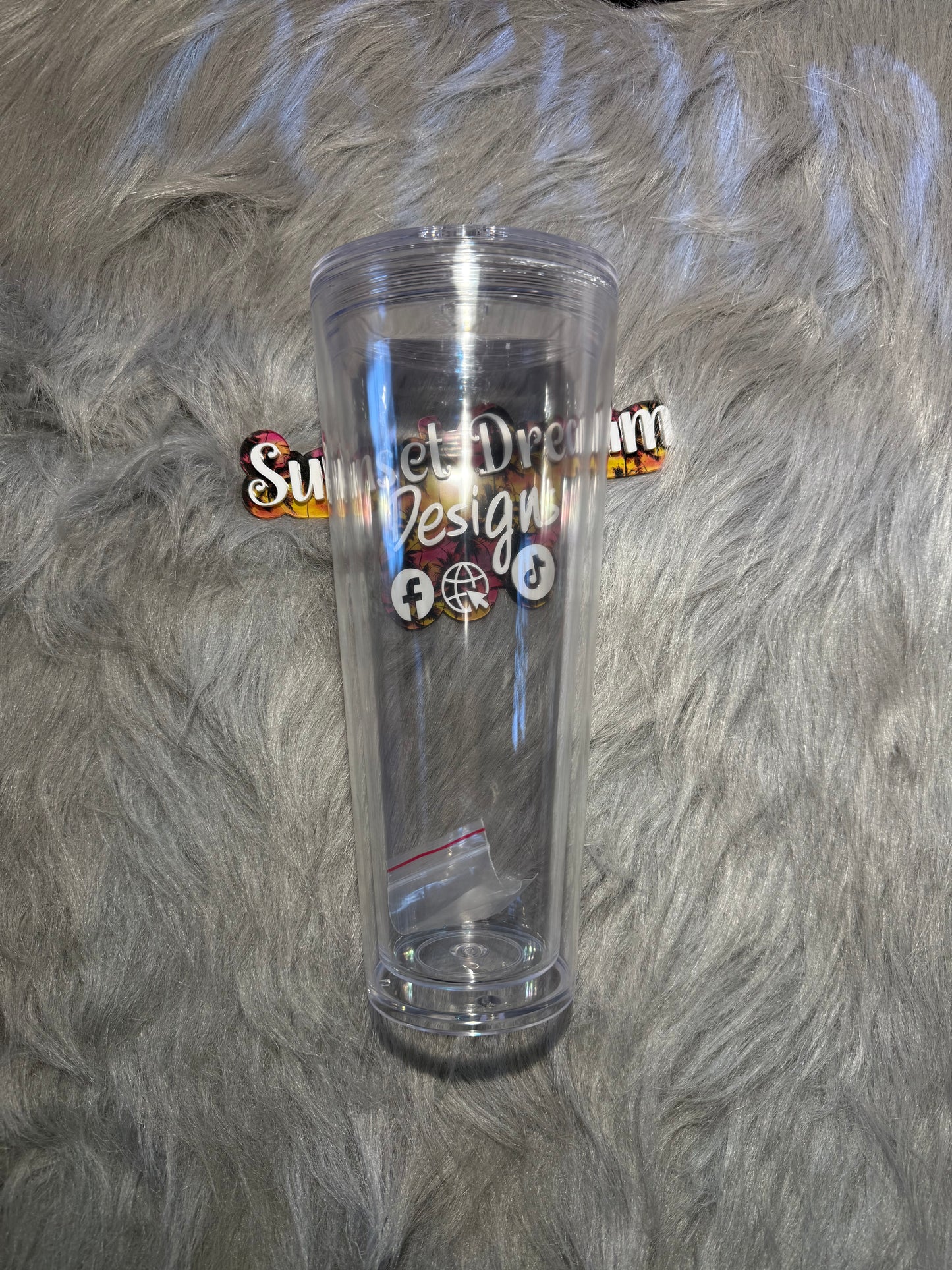 24oz Plastic SnowGlobe Tumblers
